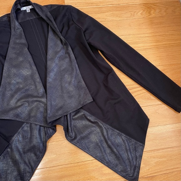 Cabi Owens Waterfall Jacket RARE FIND - Picture 3 of 5